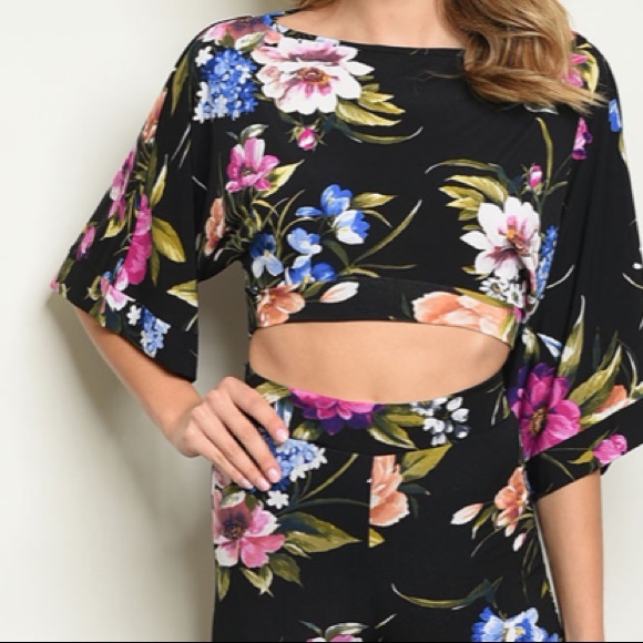 Black blue & purple floral crop top and pants set - Picture 7 of 8